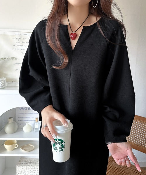 清楚にフェミニン、品よく抜け感。ランタンスリーブキーネックワンピース（ロング丈） ce1110149