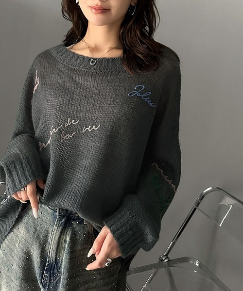 【mily bilet】女性らしさ滲み出る透け感が魅力。透かし編みランダム刺繍ルーズニット mi1029079