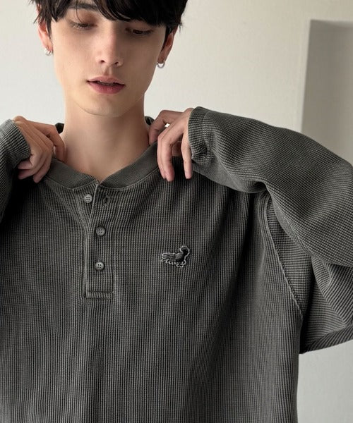 【Classical Origin】「リラックス感、こなれ感。」ピグメント加工サーマルヘンリーネックTシャツ（長袖）/Pigment-Dyed Thermal Henley T-Shirt co1150051