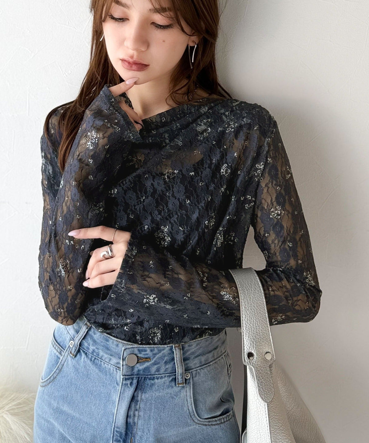 【mily bilet】甘さと上品さを叶える。着回し抜群な花柄レースフラワープリントドレープカットソー(長袖) mi1269005