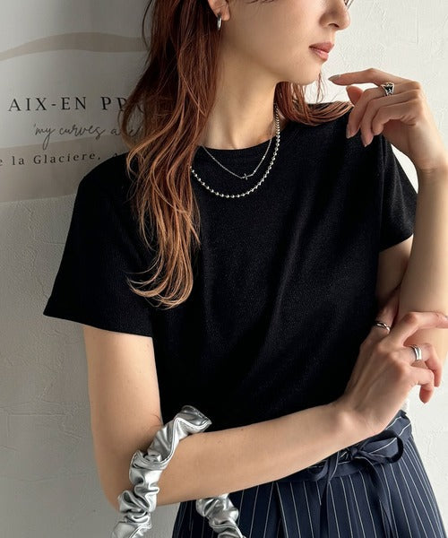 さりげなく輝くラメが主役。ラメ入りショート丈Tシャツ（半袖） ce1110124