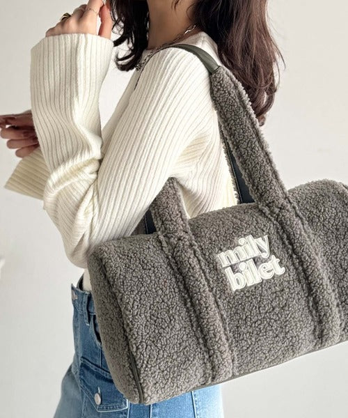 【mily bilet】ふわもこ感がたまらない主役バッグ♪ロゴ刺繍ボアボストンバッグ mi1179067