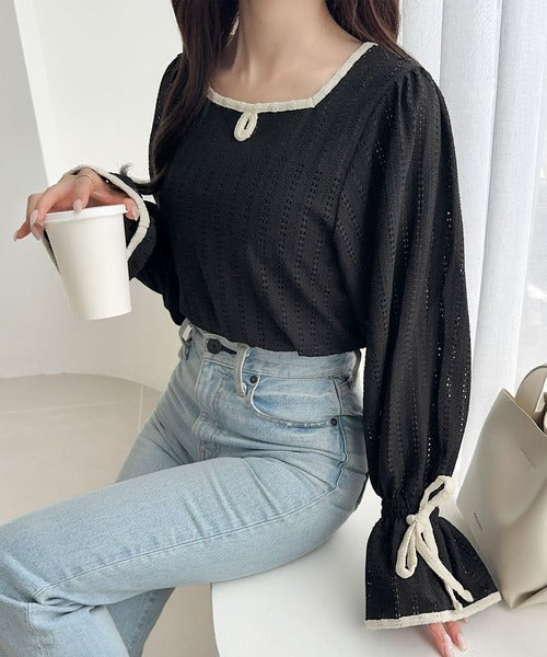 【mily bilet】華やかさと上品さを兼ね備えたデザインが個性的。ストライプレースキャンディースリーブリボン付きプルオーバー（長袖） mi1019104