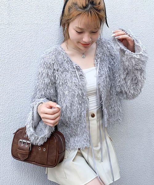 【mily bilet】大人可愛いトレンド感。フェザー前後２WAYショートリボンカーディガン mi1019056