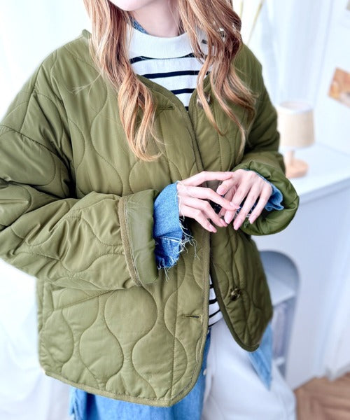 《Javaジャバコラボ》大人カジュアルの大定番。ノーカラー波キルティングコート jv1010322