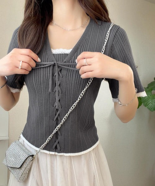 【mily bilet】 1枚で主役級！レイヤード風袖レース使いリボンデザインリブニットプルオーバー(半袖) mi1029198