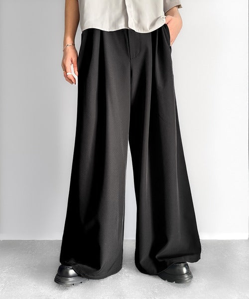 「美しさはタックから。」3タックY2Kスーパーワードスラックス／Three-Tuck Y2K Super Wide Trousers co1150005