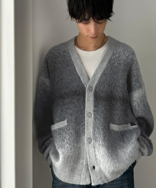 グラデーションボーダー柄Vネックニットカーディガン／Gradient Stripe V-Neck Cardigan co1150120