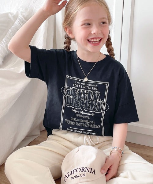【キッズ】《JaVaジャバコラボ》親子お揃い リンクコーデできちゃう！前後2way 綿100％ロゴプリントTシャツ(半袖) jk1050136
