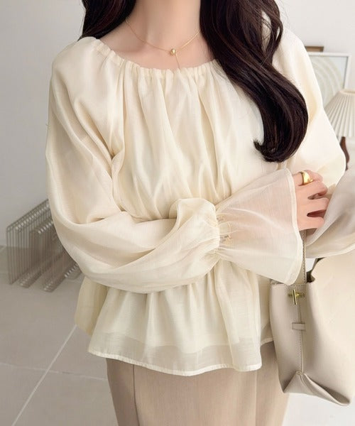 【mily bilet】シアー×ペプラムで、大人可愛く。キャンディスリーブシアーギャザーペプラムブラウス (長袖) (シアー) mi1019163