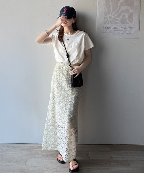 【sustaina+】こなれ感たっぷり。オーガニックコットン100％胸元PAEAN刺繍Tシャツ(半袖) ce1260401