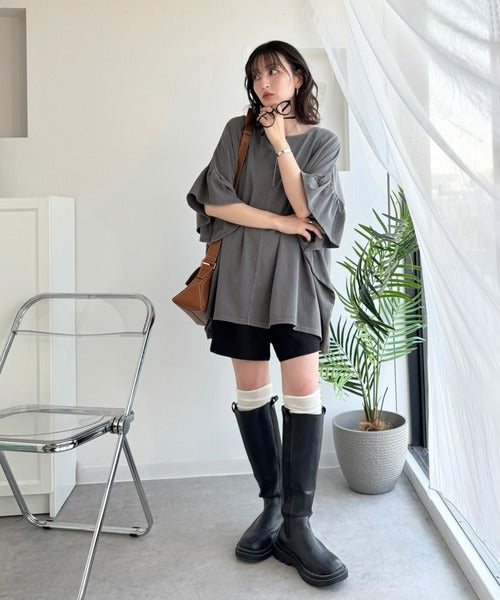 《JaVaジャバコラボ》ゆるっと隠して、ラフ可愛い。コットン100%ピグメント加工オーバーサイズフリルギャザートップス jv1260536