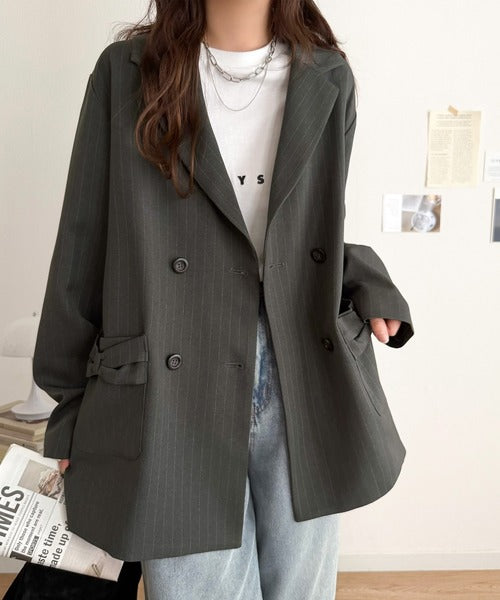 【mily bilet】ハンサムジャケットにリボンで甘さをひとさじ、羽織るだけで大人ガーリー♪リボンポケットテーラードジャケット mi1329107