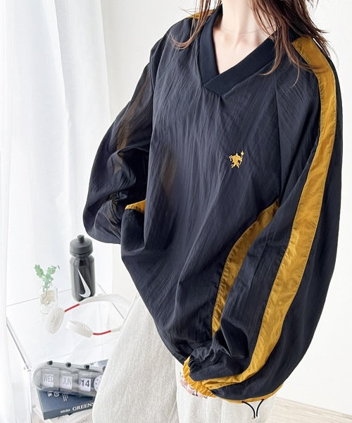 レトロ配色が今っぽ！胸刺繍配色シアー裾ドロストVネックプルオーバー ce1110082