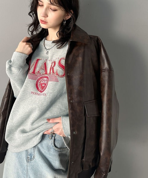 《Javaジャバコラボ》大人カジュアルスタイルに。カレッジロゴクラックプリント裏起毛スウェット jv1330003