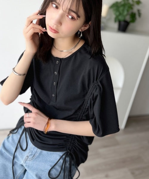 《JaVaジャバコラボ》アレンジを楽しむ、私だけの一枚。前後2wayヘンリーネックドロストチュニックＴシャツ(半袖) jv1010437