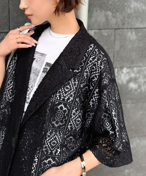 繊細なレースがつくる、大人のための“雰囲気服”。ポケットつきパネルレーステーラードジャケット（半袖） ce1010608