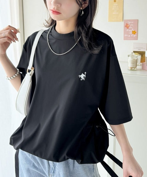 ゆるっとシルエットカジュアル。カーゴポケット＆リボン付きワンポイント胸刺繍ドロスト半袖トップス ce1260315