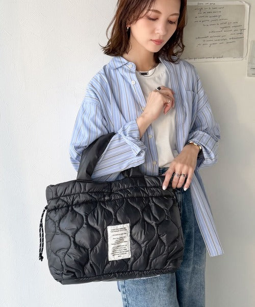 《JaVaジャバコラボ》2wayシルエットでシーンを選ばず活躍♪キルティングパフィドロストバッグ jv1179077