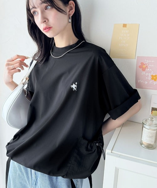 ゆるっとシルエットカジュアル。カーゴポケット＆リボン付きワンポイント胸刺繍ドロスト半袖トップス ce1260315