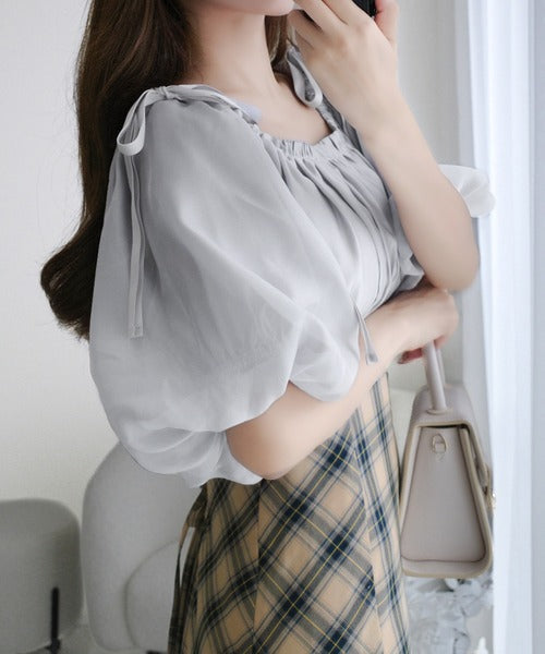 【mily bilet】1枚でスタイリングが完成！オフショル２WAYリボン使いシャイニーシアー袖ドッキングワンピース(ロング丈) mi1139054