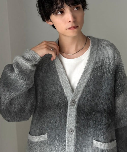 グラデーションボーダー柄Vネックニットカーディガン／Gradient Stripe V-Neck Cardigan co1150120