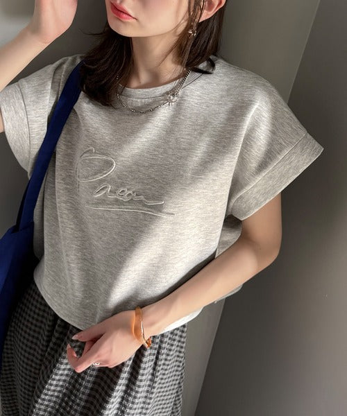 《JaVaジャバコラボ》上品な大人の抜け感。フロントPAEANエンボス加工半袖Tシャツ（ロゴ） jv1260427