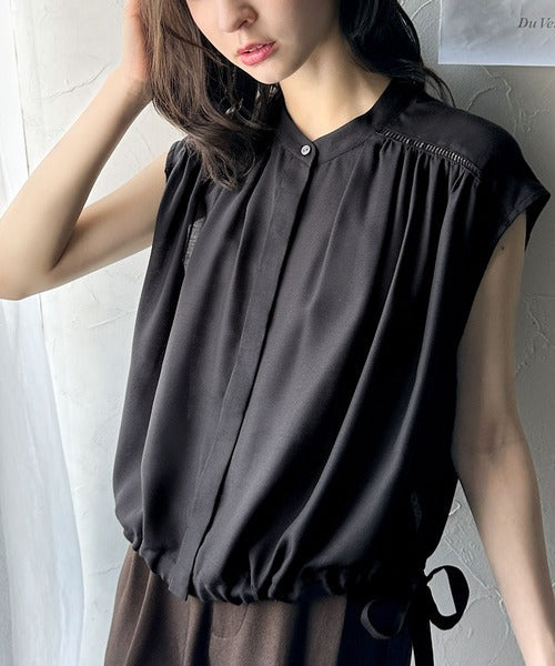 清楚感に大人の甘さをプラス。リボンヘムクロップドギャザーブラウス（ショート丈） ce1070134
