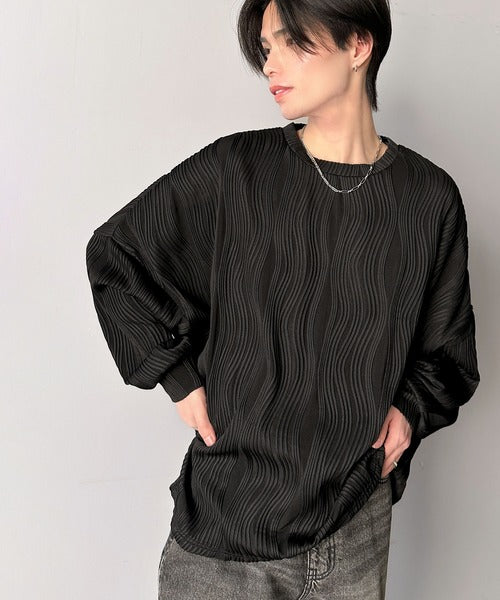 ゆるさとスタイリッシュを両立。オーバーサイズウェーブ柄ジャガード長袖Ｔシャツ cm1010428