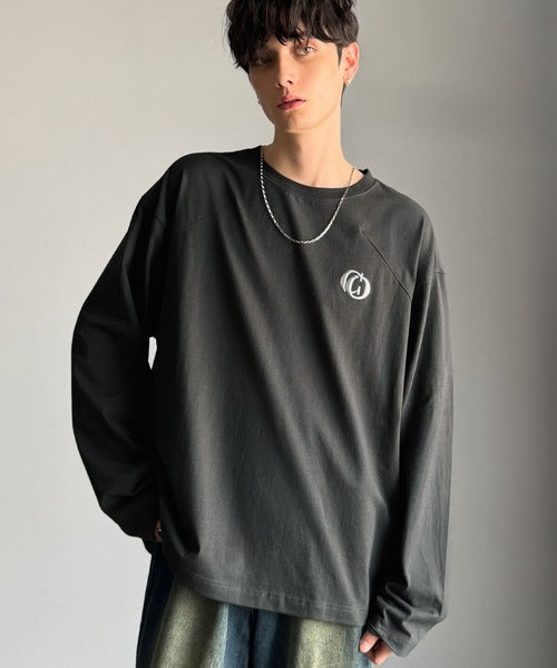 【Classical Origin】「1枚でキマる」。Dart Stitching Oversized T-Shirt／綿100％ダーツ切り替えオーバーサイズTシャツ（長袖） co1150037