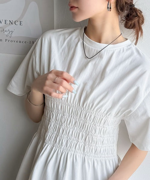ふわっと広がるAラインで魅せる。シャーリングデザインTシャツ（半袖） ce1050298