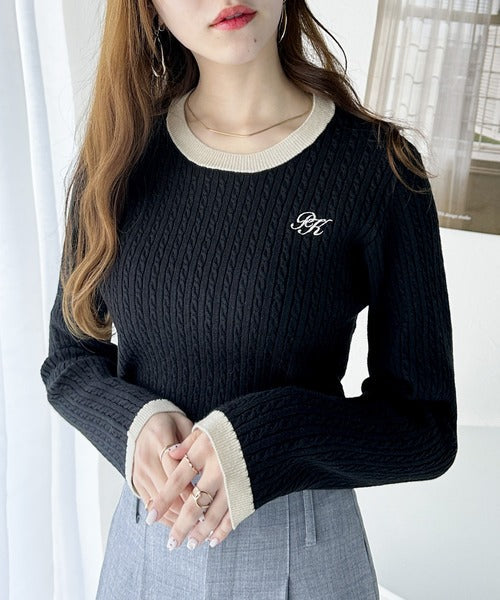 ワンポイント刺繍がレトロ可愛い。ケーブル編み胸刺繍長袖ニット ce1020146
