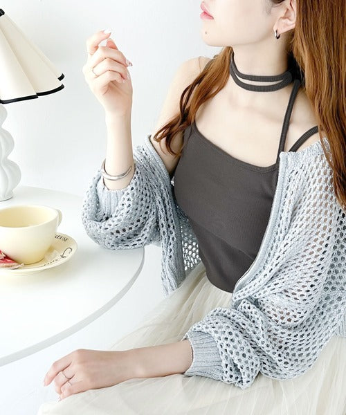 【mily bilet】大人レディを演出する万能item。チョーカーリボン使いカップ付きキャミソール mi1019045
