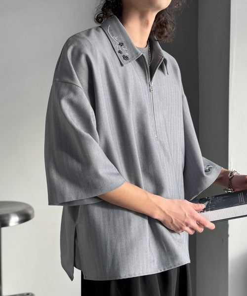 「高見え確定。」刺繍デザインジップシャツ／Embroidered Design Zip Shirt co1010043
