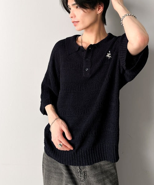 一枚で大人のラフスタイルが決まる。ワンポイント刺繍ブークレポロニットトップス(半袖) cm1260392