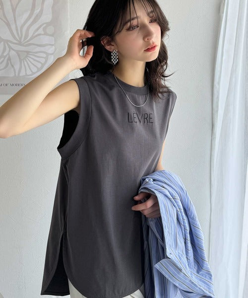 春夏コーデの主役！シルケット胸元刺繍サイド裾スリット入りノースリーブカットソー ce1020199