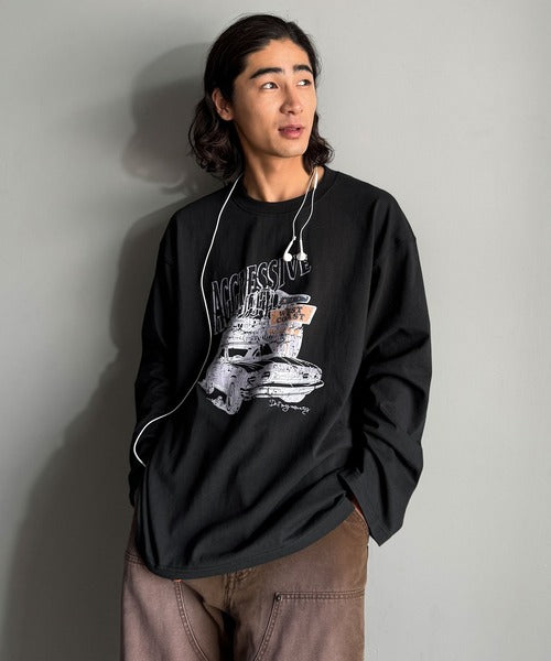 《JaVaジャバコラボ》ヴィンテージ感漂う綿100%クラシックカーグラフィックTシャツ（長袖） jo1150067