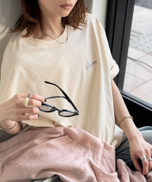 《JaVaジャバコラボ》お洒落見え抜群。大人カジュアルなゆったり半袖T。バック刺繍ビッグTEE（半袖） jv1260550