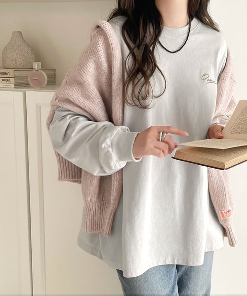 シンプルカジュアルを格上げ。綿100%ワンポイント胸刺繍シンプルロンTee ce1260187