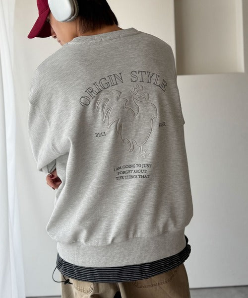 【Classical Origin】バックスタイルで魅せるベーシックな一枚。Rooster Back Embroidered Sweat Trainer／ルースターバック刺繍スウェットトレーナー co1010039