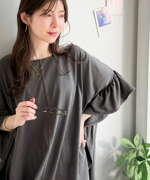 《JaVaジャバコラボ》ゆるっと隠して、ラフ可愛い。コットン100%ピグメント加工オーバーサイズフリルギャザートップス jv1260536