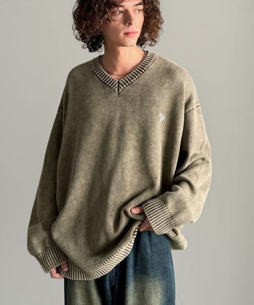 【Classical Origin】「自分ウケ最強。」綿100％刺繍入りピグメント加工Vネックセーター／Pigment-Dyed 100% Cotton Embroidered V-Neck Sweater co0780016