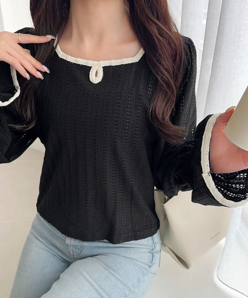 【mily bilet】華やかさと上品さを兼ね備えたデザインが個性的。ストライプレースキャンディースリーブリボン付きプルオーバー（長袖） mi1019104
