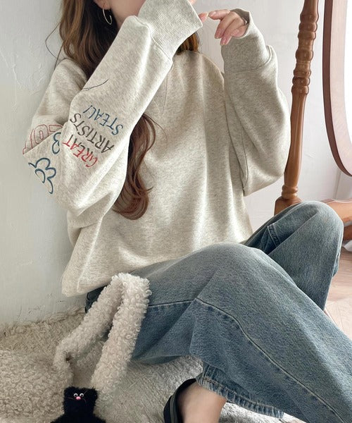 ハンドメイド風刺繍に釘付け。前後2wayランダム袖刺繍裏起毛スウェット ce1050222
