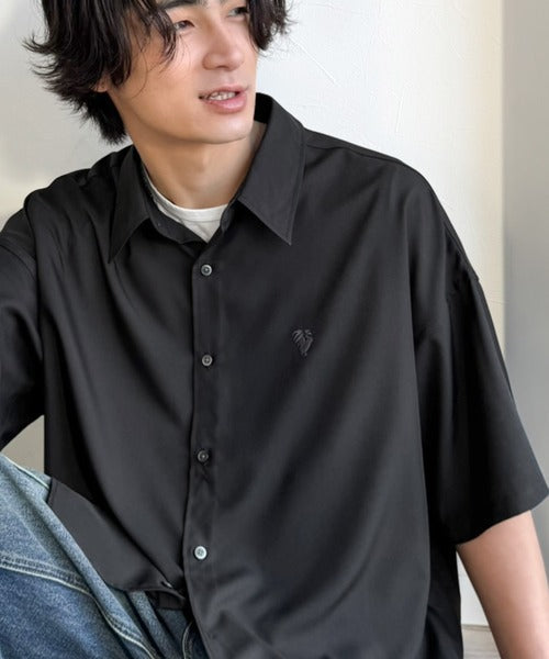 《JaVaジャバコラボ》【接触冷感機能付き】触れた瞬間ひんやり心地よく、今どきな抜け感を演出。とろみドレープオーバーサイズシャツ jo1320018