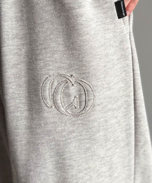 【Classical Origin】「シルエット推し。」アップリケデザインオーバーサイズスウェットパンツ／Applique Detail Oversized Sweatpants co1150046