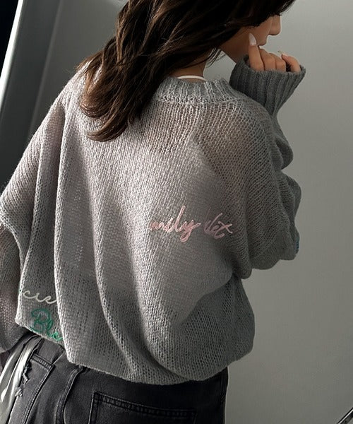 【mily bilet】女性らしさ滲み出る透け感が魅力。透かし編みランダム刺繍ルーズニット mi1029079