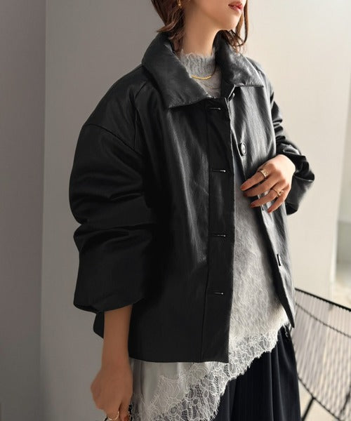 レザーって、こんなに可愛く着られる！大人可愛い丸みシルエット♪フェイクレザー中綿入りステンカラーショートジャケット ce1070253