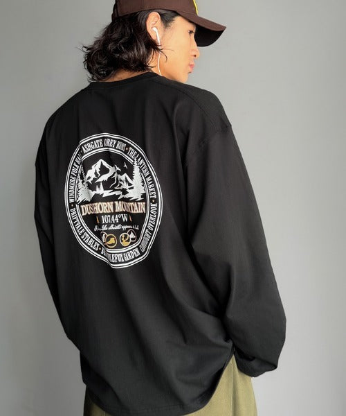 《JaVaジャバコラボ》程よいストリート感で幅広いスタイルにマッチ。 綿100%アドベンチャーマウンテンTシャツ（長袖） jo1150068