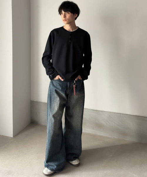 《Classical Origin》首元と袖口で魅せる、大人のゆるT。ダンボール素材ドット釦ヘンリーネックTシャツ（長袖） co1010058